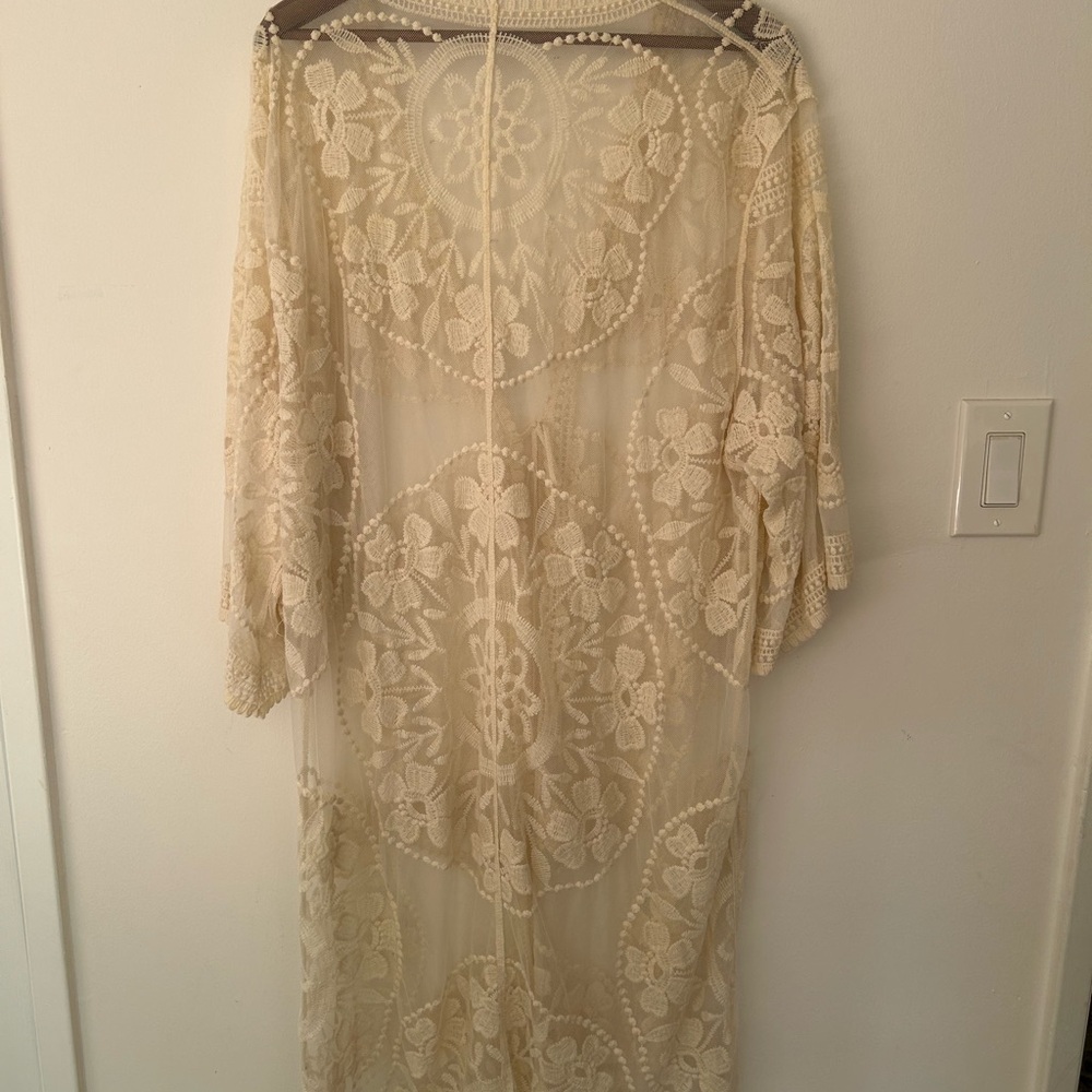 Chic Lace Swim Coverup in Cream - Picture 5 of 7